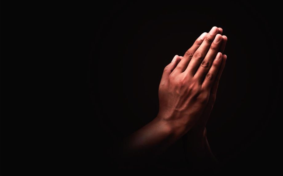 Quando pregare diventa un'ossessione: il DOC religioso